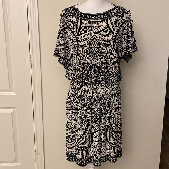 Chico’s print dress black and white